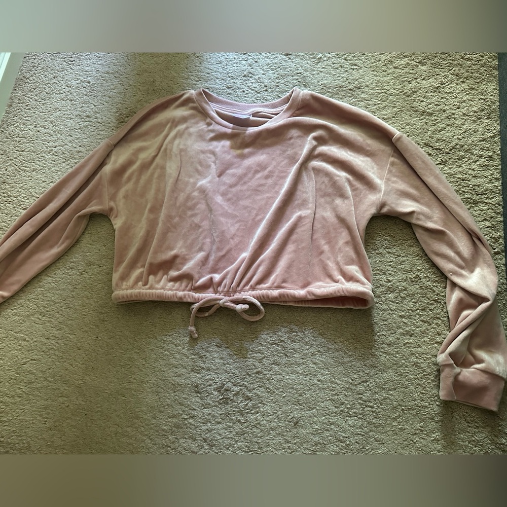 No boundaries, rose color velvet cropped tracksuit, size large